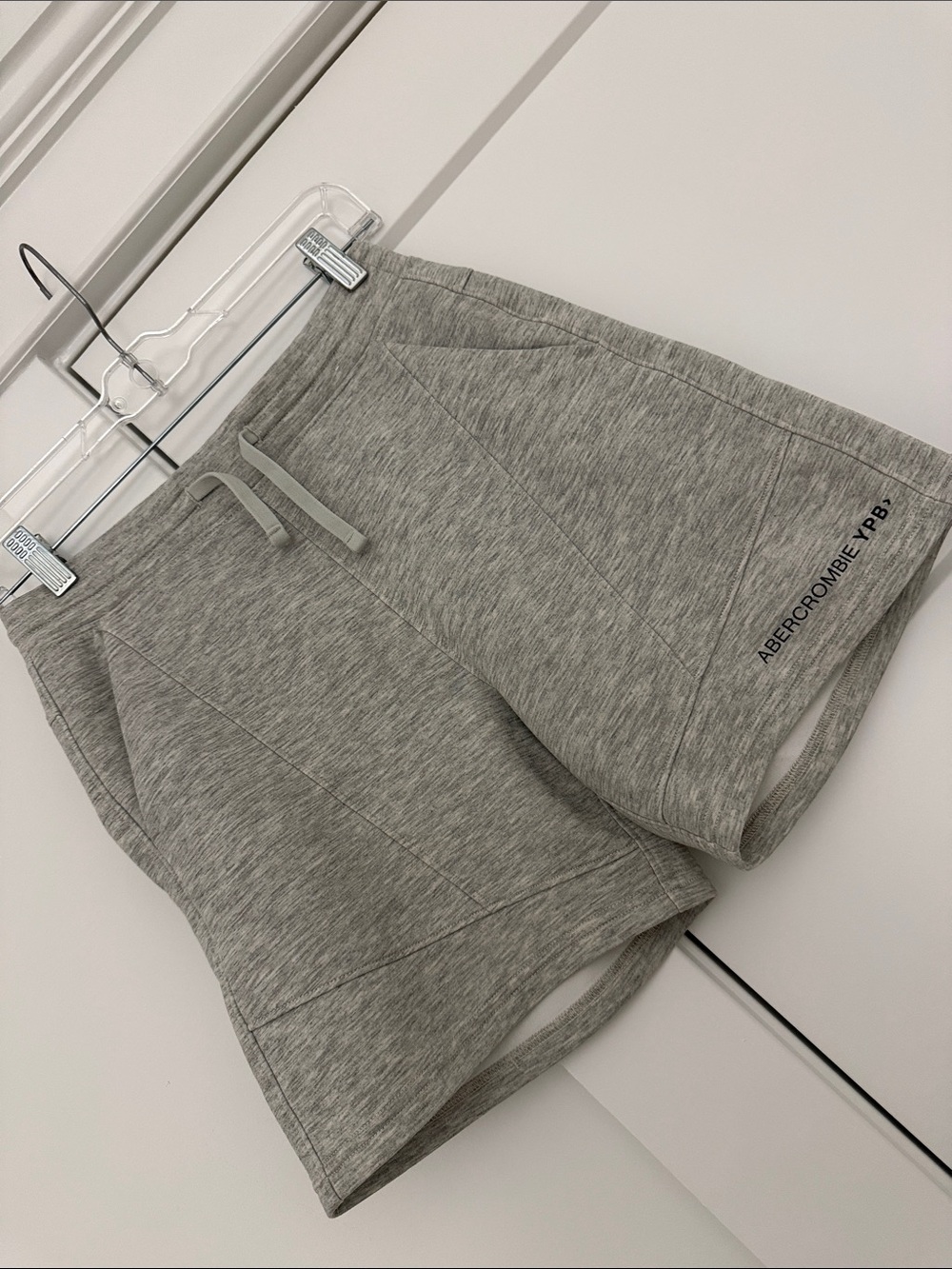 Abercrombie Kids (YPB) Light Gray Knit Drawstring Shorts. Size 13/14